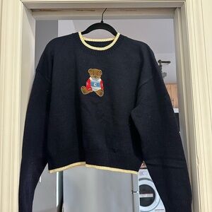 cozy navy blue sweater with bear embrodery
